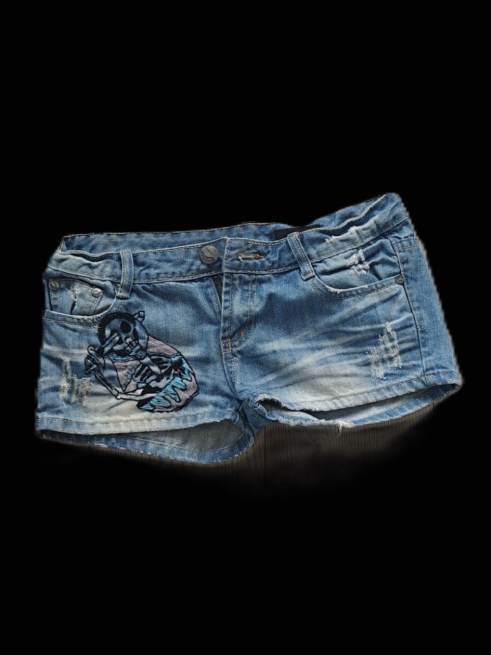Kiss-M Denim Mini Shorts – Hand Embroidered Skull – Y2K Low Rise – Size 29